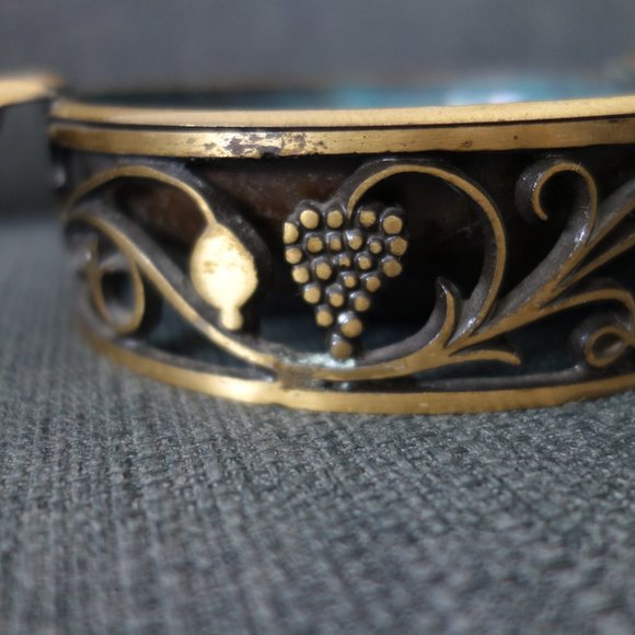 Fancy Ash Tray - Picture 3 of 11